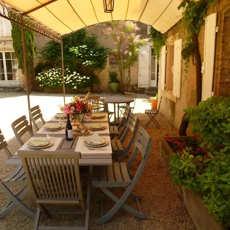 Chateau La Villatade