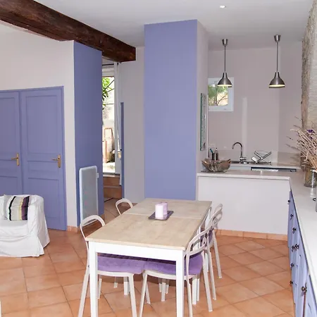 Chateau La Villatade 4*